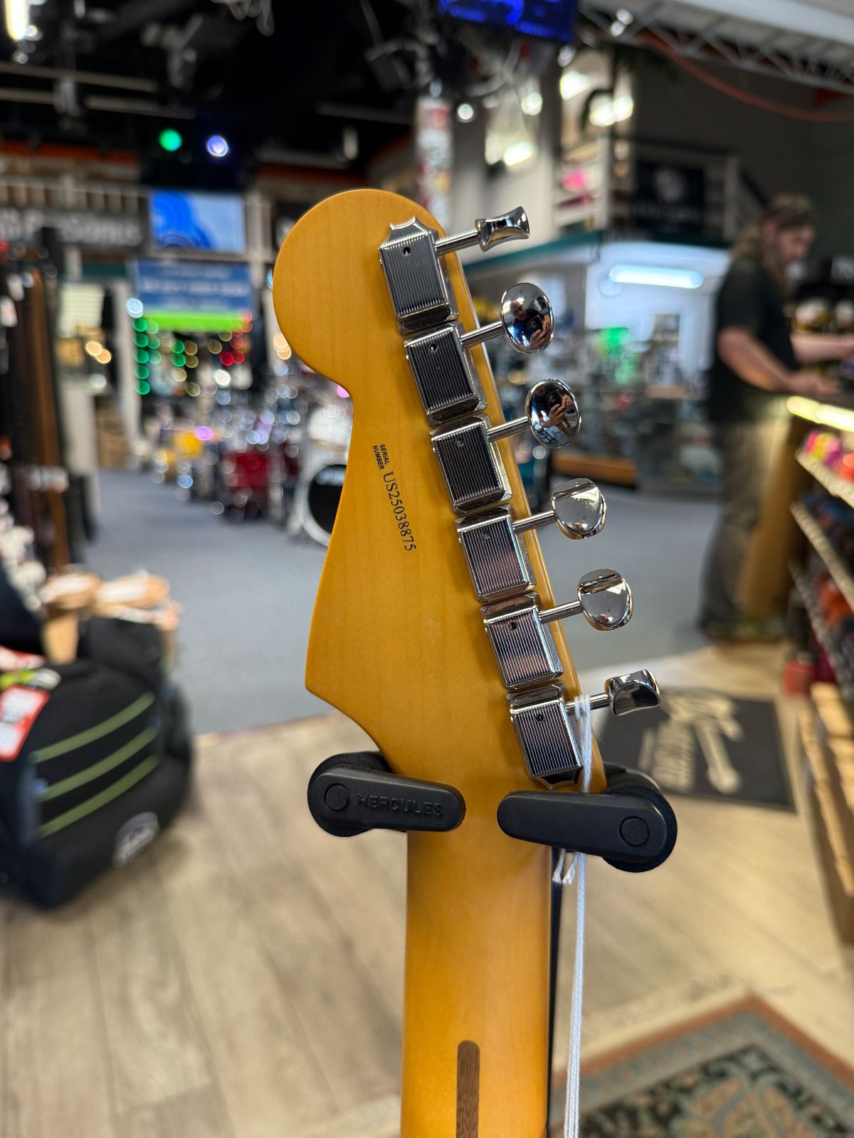 Fender American Professional Classic Stratocaster HSS, 3 Tone Sunburst