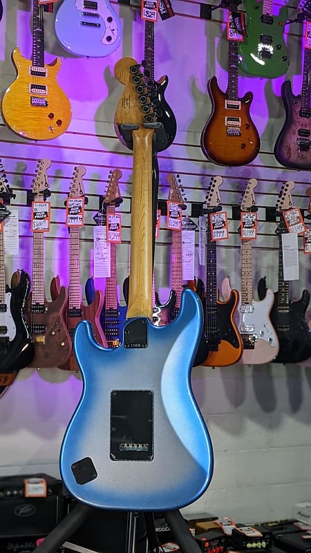 Squier Contemporary Stratocaster Special - Skyburst Metallic with Black Pickguard *FREE PLEK WITH PURCHASE*! 446