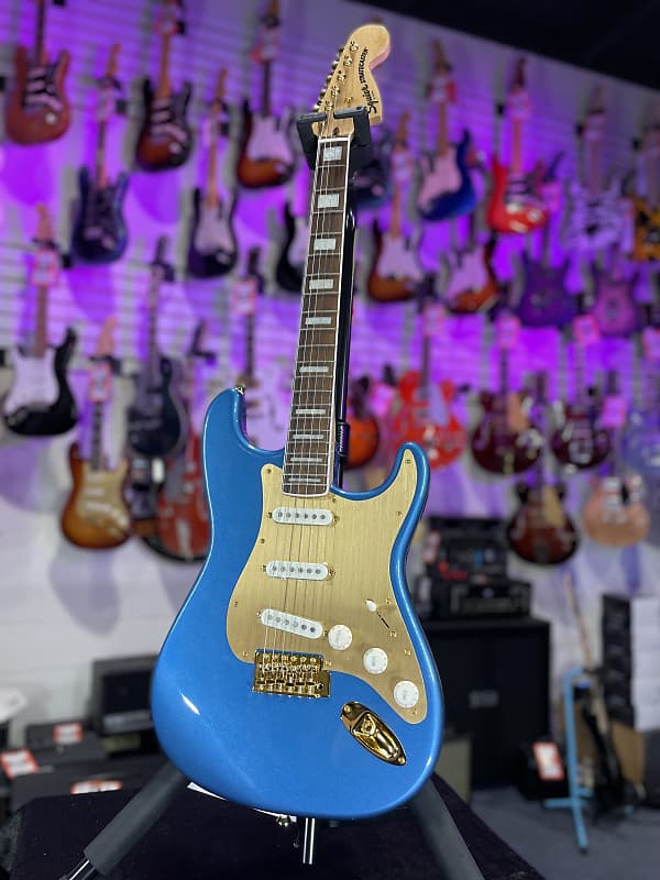 Squier 40th Anniversary Gold Edition Stratocaster - Lake Placid Blue *FREE PLEK WITH PURCHASE* 639