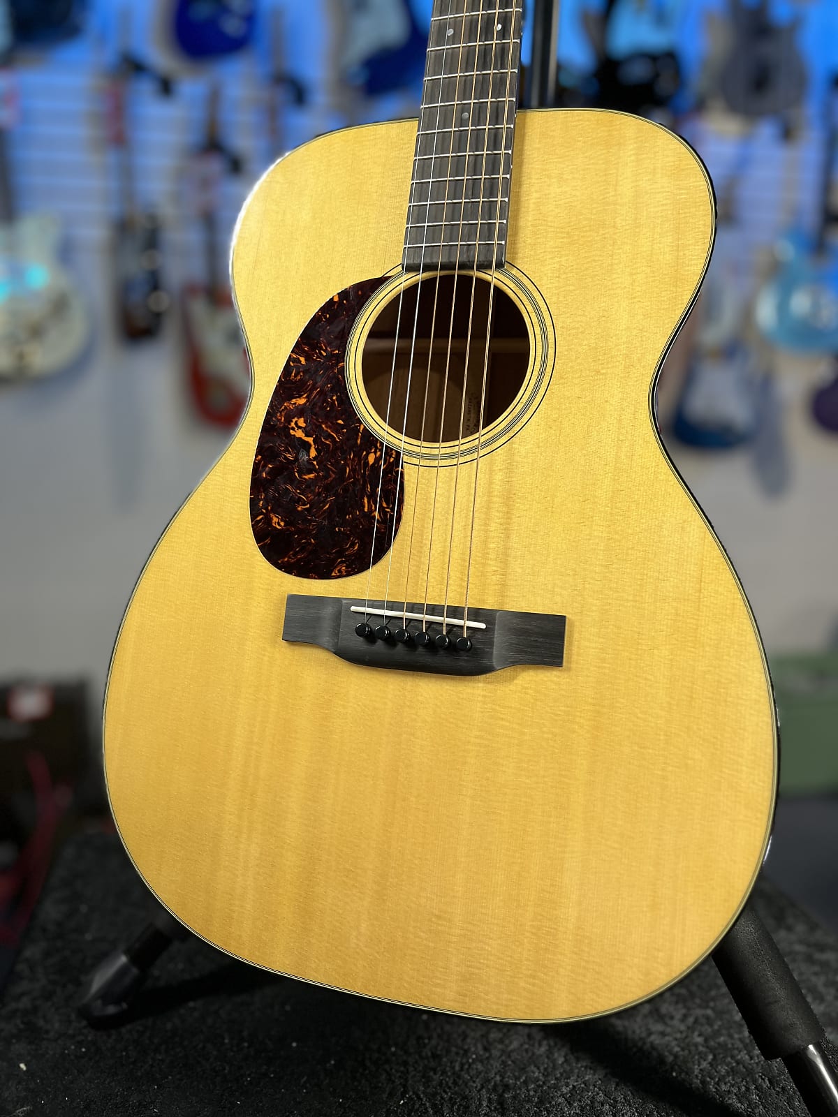 Martin 00-18 Left Handed Acoustic Guitar - Natural GET PLEK'D! 127