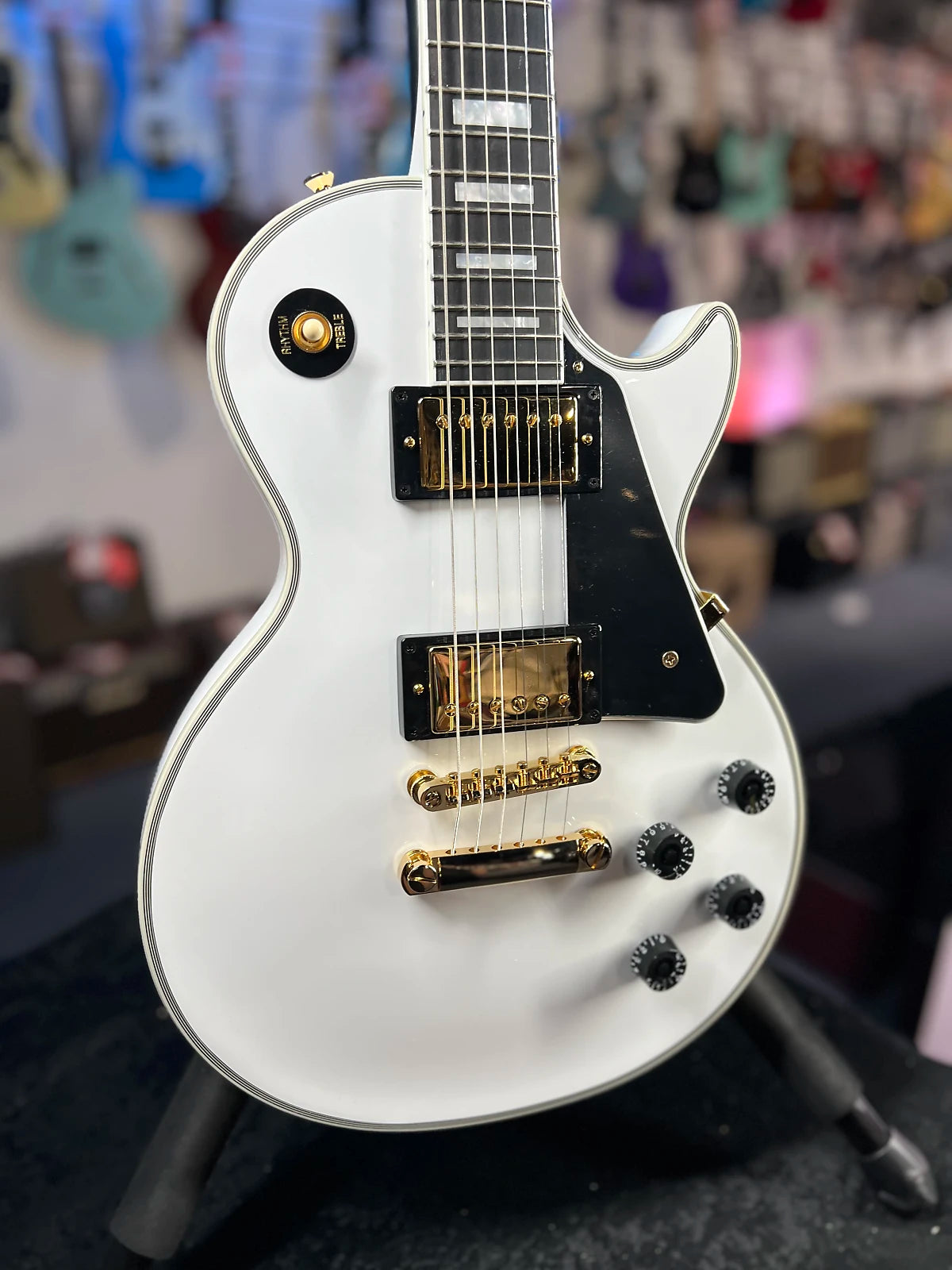 Epiphone Les Paul Custom 2025 - Alpine White with Epi Hard Case, Free Ship, Authorized Dealer, Get Plekd 744