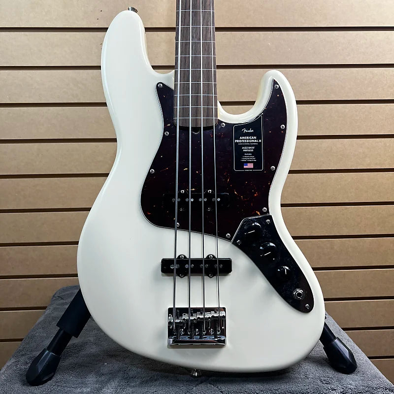 American Professional II Jazz Bass Fretless - Olympic White w/ Rosewood Fretboard #746