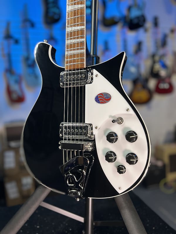 New Rickenbacker 620 Jetglo Electric Guitar wOHSC Auth Dealer Free Ship 620FG 716