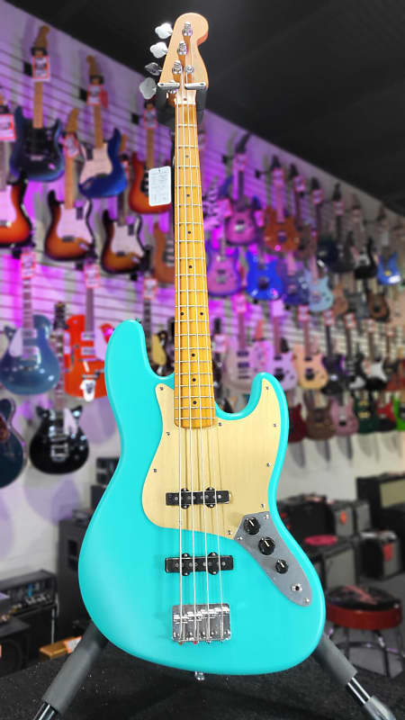 Squier 40th Anniversary Vintage Edition Jazz Bass - Satin Seafoam Green *FREE PLEK WITH PURCHASE* Free Ship