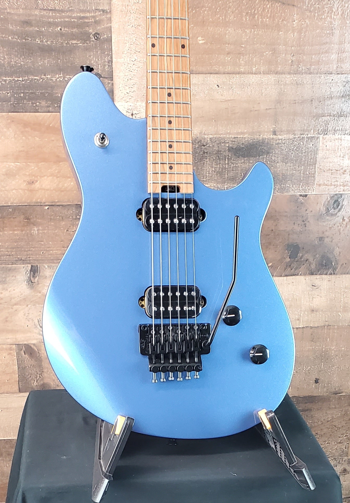 EVH Wolfgang Standard - Pelham Blue #539