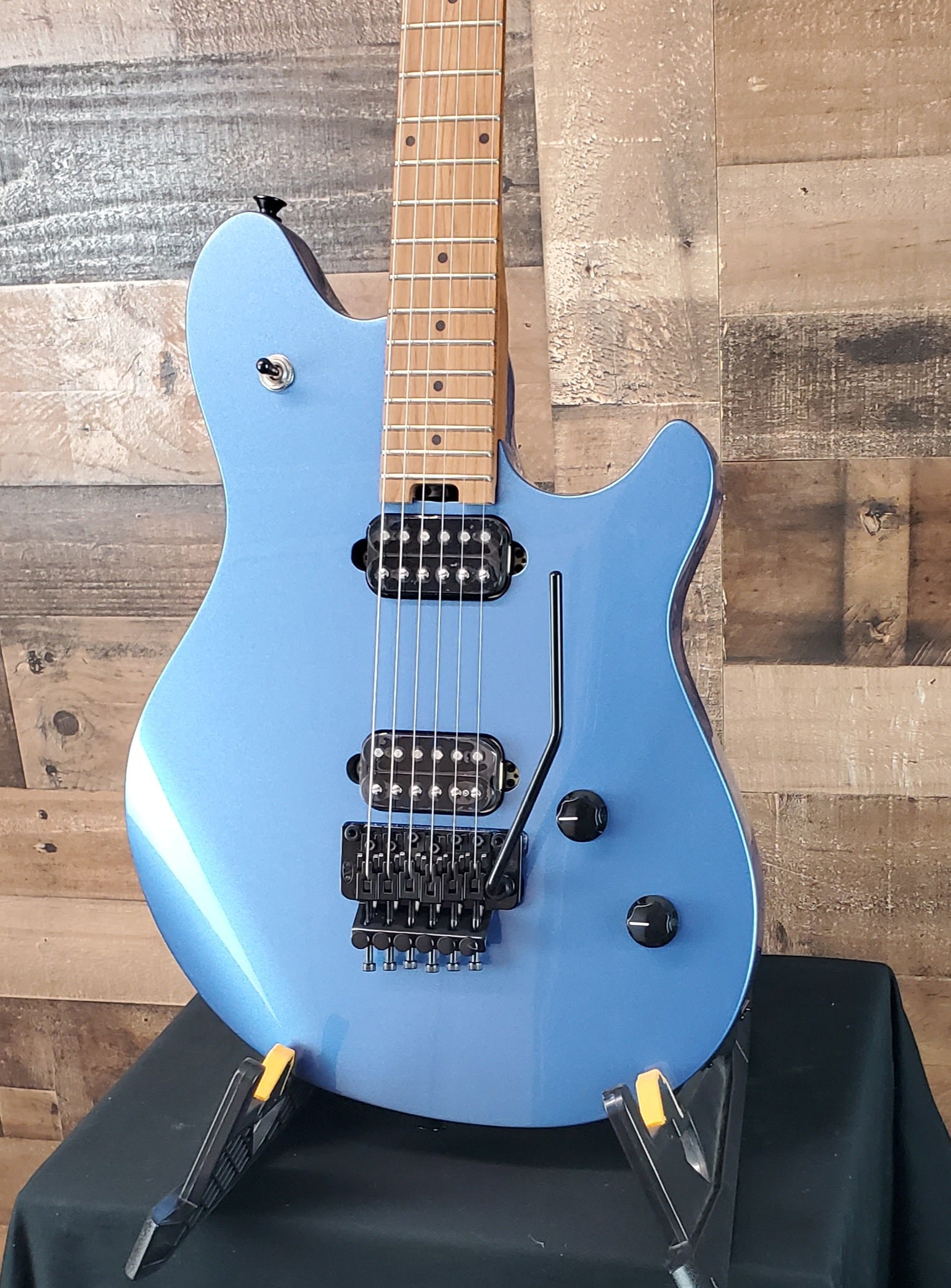 EVH Wolfgang Standard - Pelham Blue #539