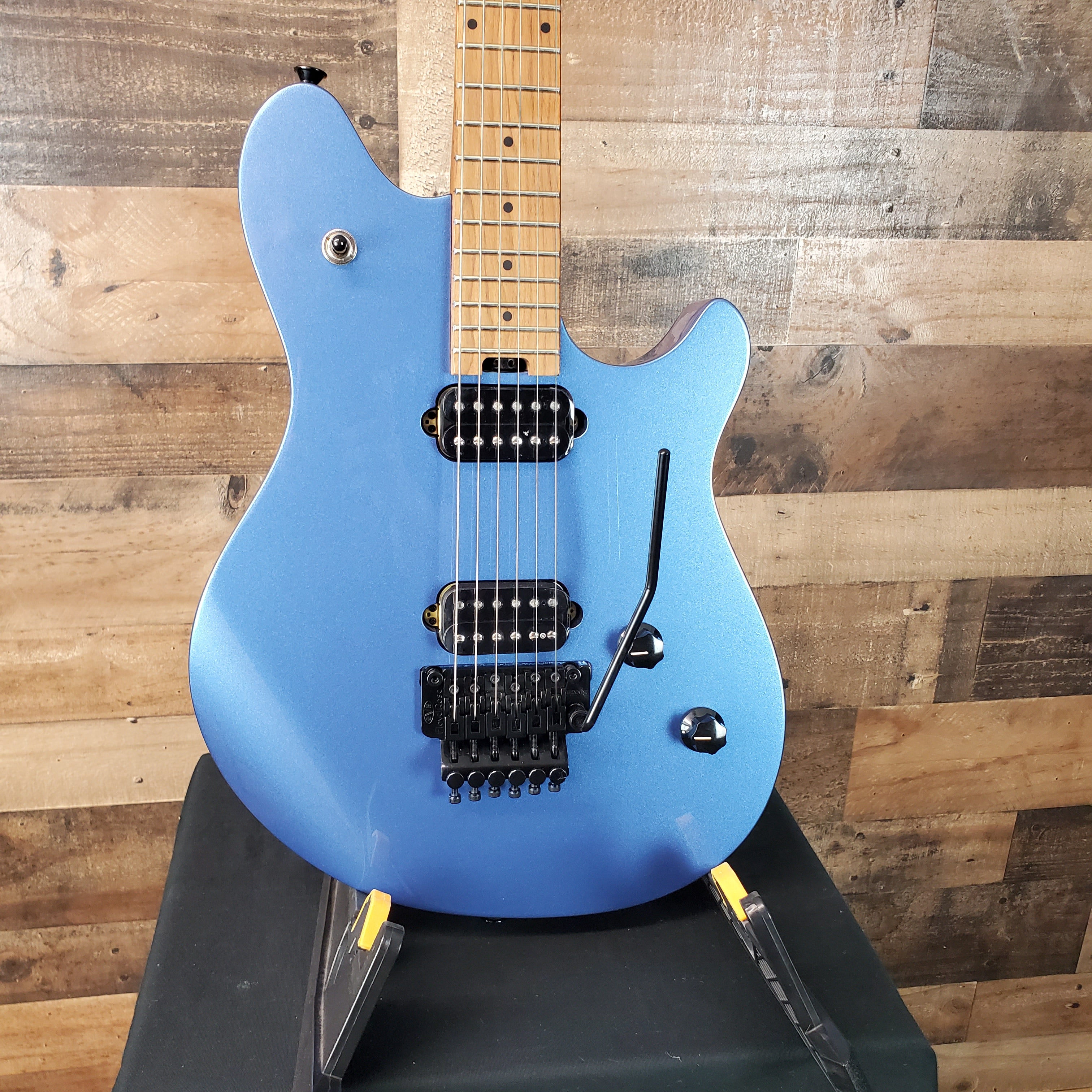 EVH Wolfgang Standard - Pelham Blue #539