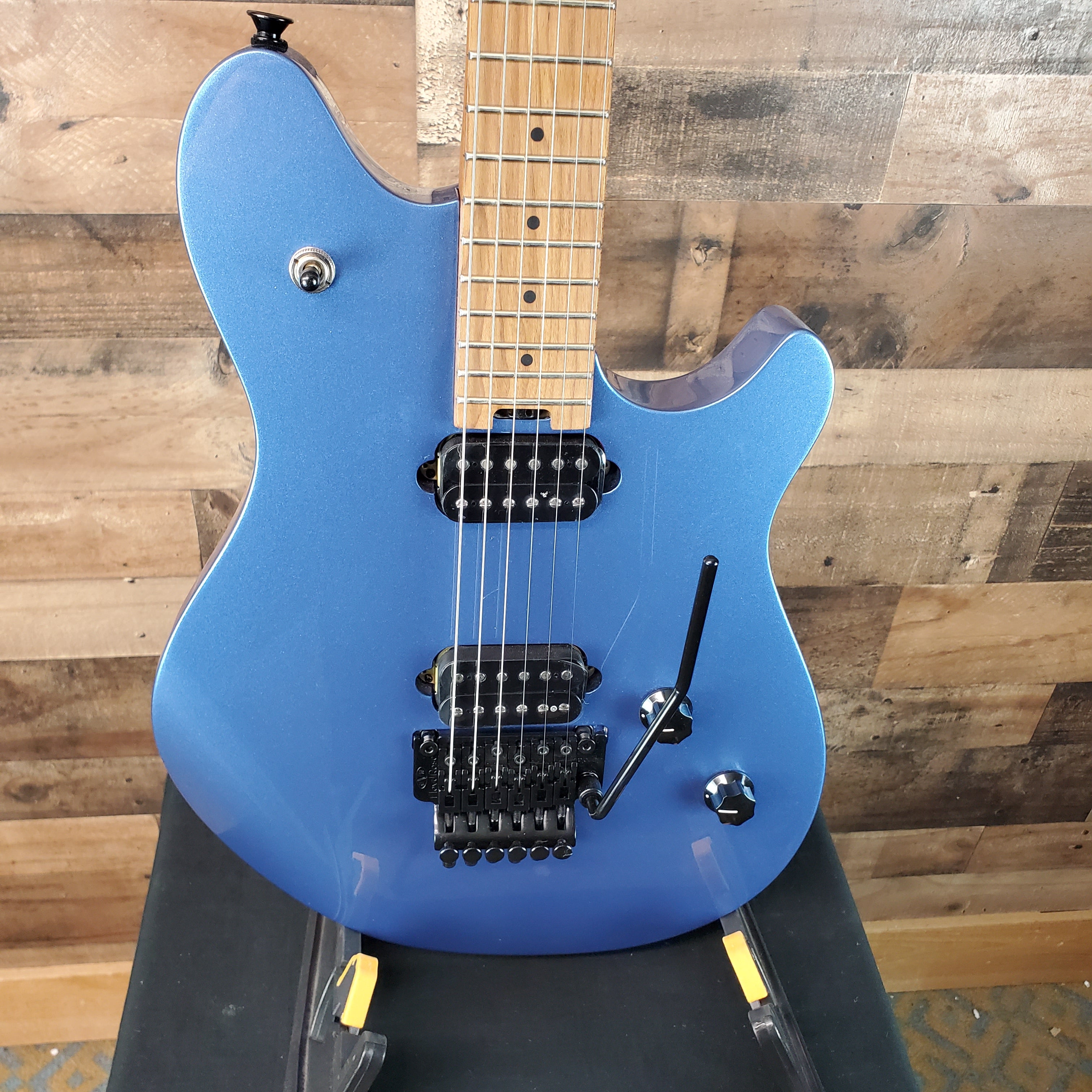 EVH Wolfgang Standard - Pelham Blue #539