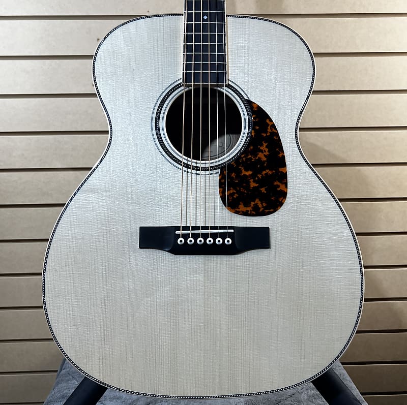 OM-44-MH Legacy Series Acoustic Guitar - Natural #106