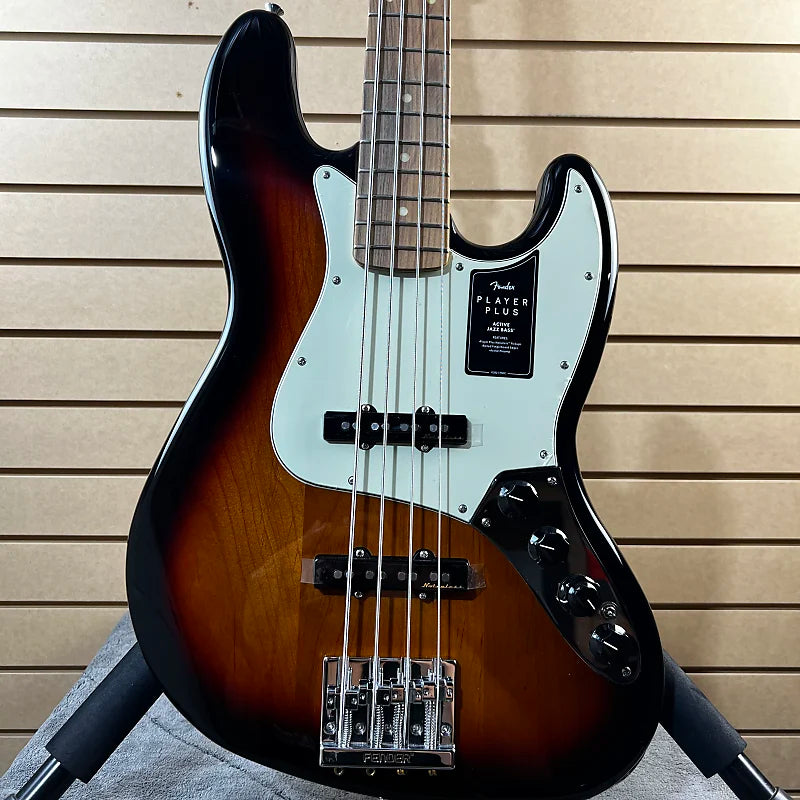 Player Plus Active Jazz Bass - 3-Tone Sunburst w/ Pau Ferro Fingerboard #716