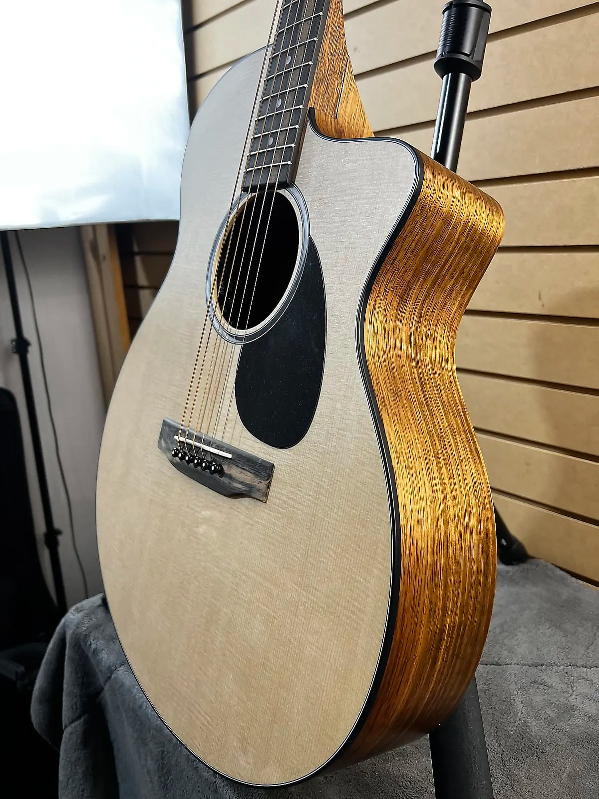 SC-10E Acoustic-electric Guitar - Natural #824