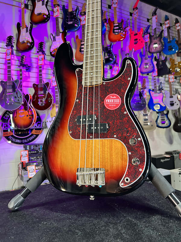 Squier Classic Vibe '60s Precision Bass - 3-Tone Sunburst *FREE PLEK WITH PURCHASE*! 634