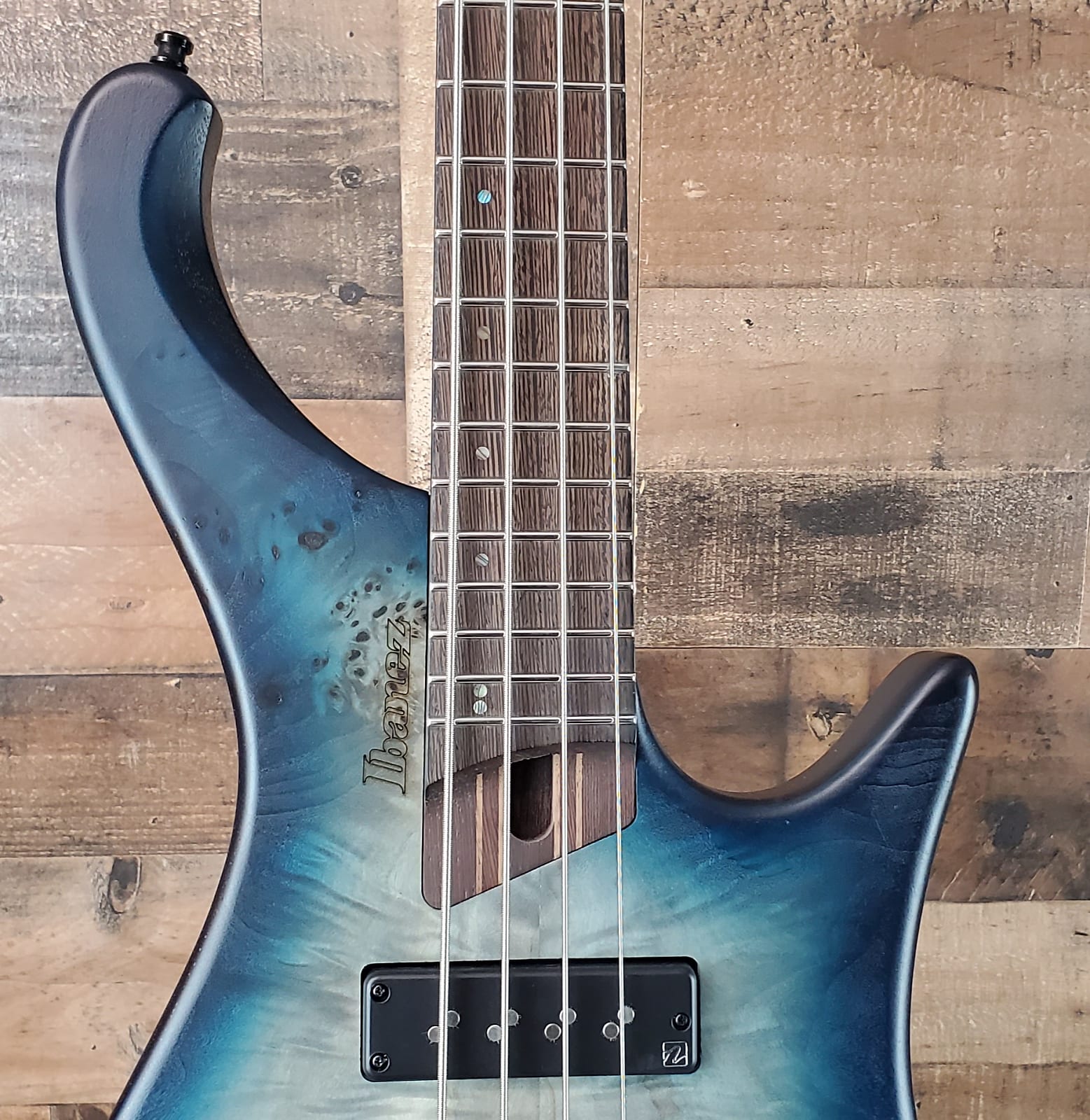 Ibanez EHB1500CTF, Cosmic Blue Starburst Flat, Gig Bag, 784