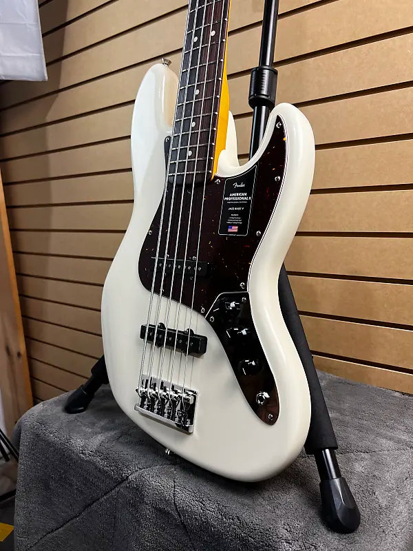 American Professional II Jazz Bass V - Olympic White w/Rosewood Fingerboard #676