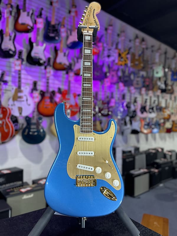 Squier 40th Anniversary Gold Edition Stratocaster - Lake Placid Blue *FREE PLEK WITH PURCHASE* 639