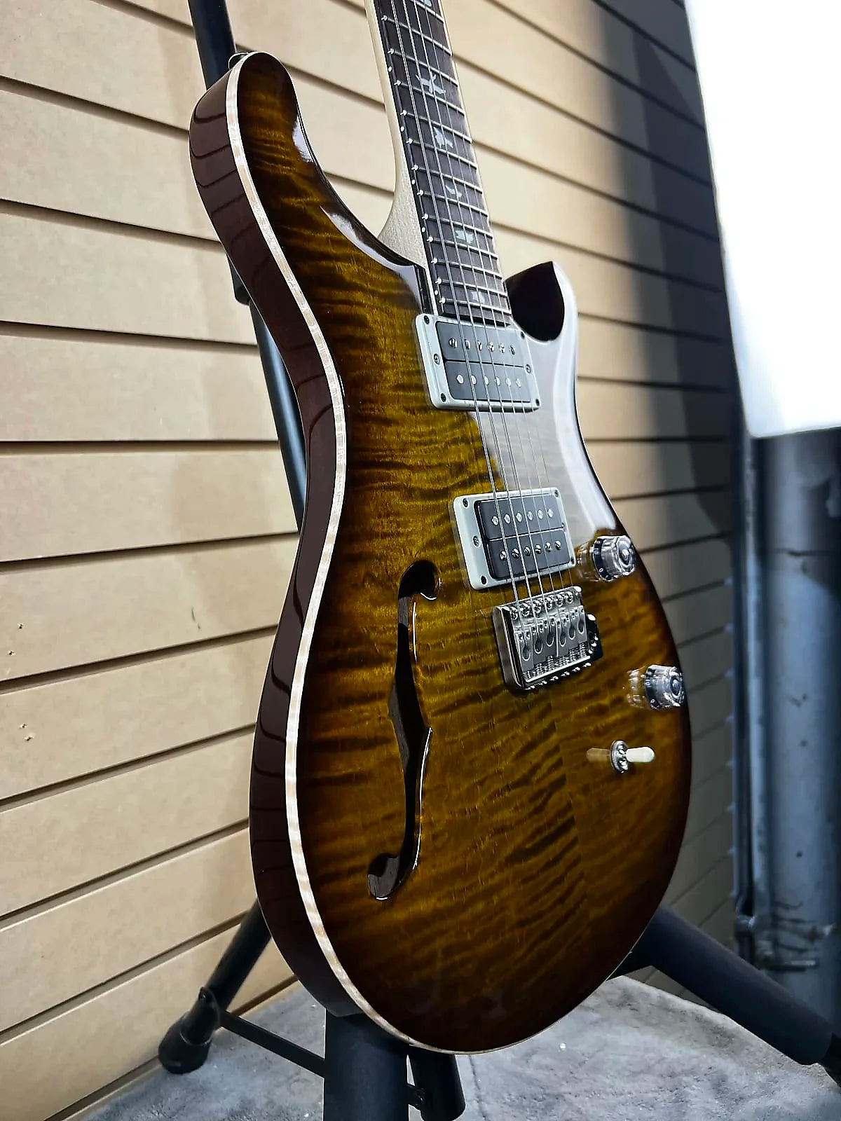 CE 24 Semi-Hollow Electric Guitar - Amber Burst #448