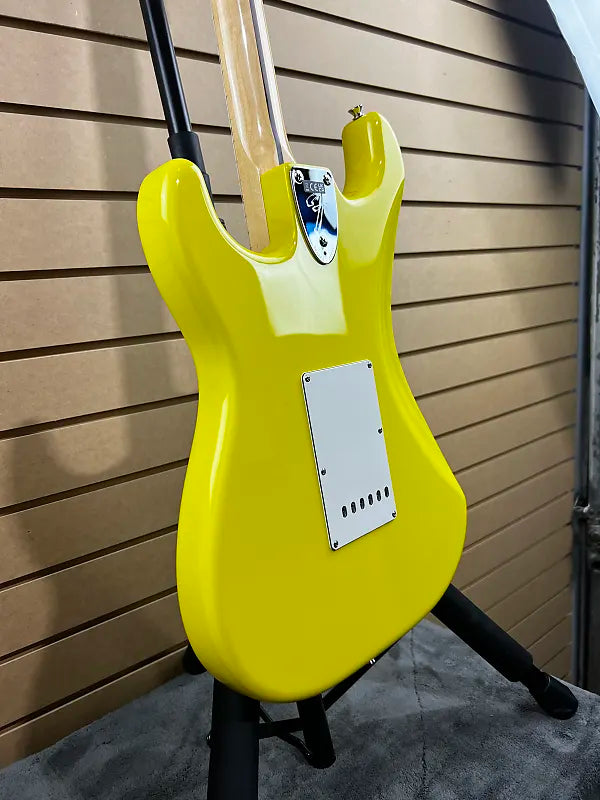 Made in Japan Limited International Color Stratocaster Electric Guitar - Monaco Yellow #276