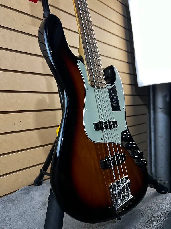 Player Plus Active Jazz Bass - 3-Tone Sunburst w/ Pau Ferro Fingerboard #716