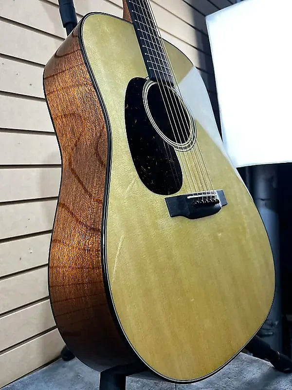 D-18 Left-handed Acoustic Guitar - Natural #072