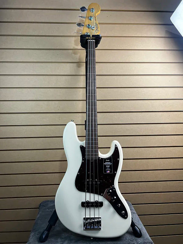 American Professional II Jazz Bass Fretless - Olympic White w/ Rosewood Fretboard #746