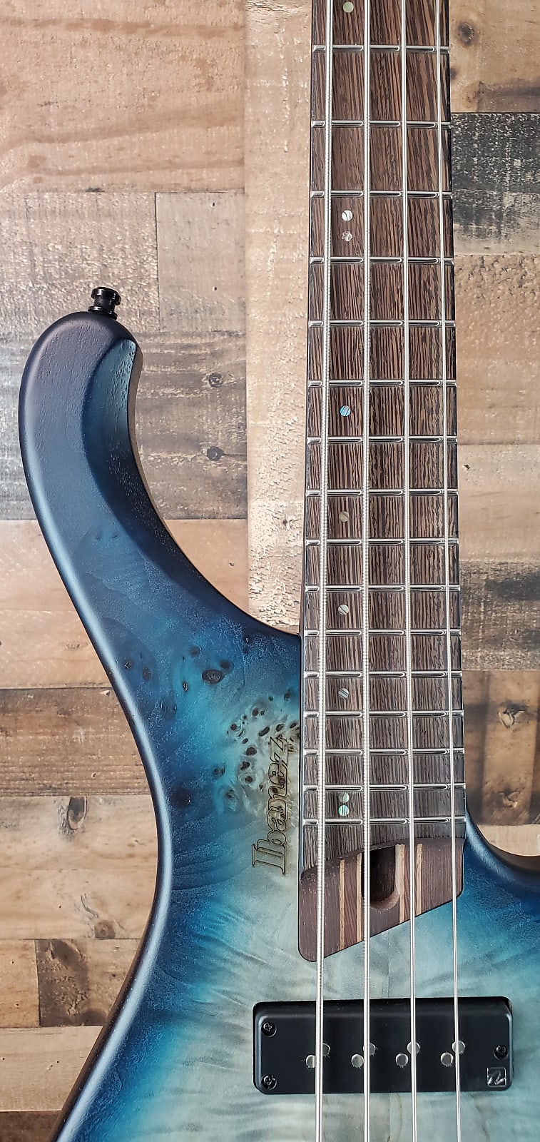 Ibanez EHB1500CTF, Cosmic Blue Starburst Flat, Gig Bag, 784
