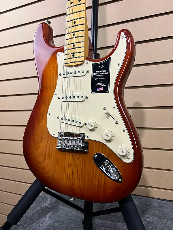 American Professional II Stratocaster - Sienna Sunburst w/Maple Fretboard #301