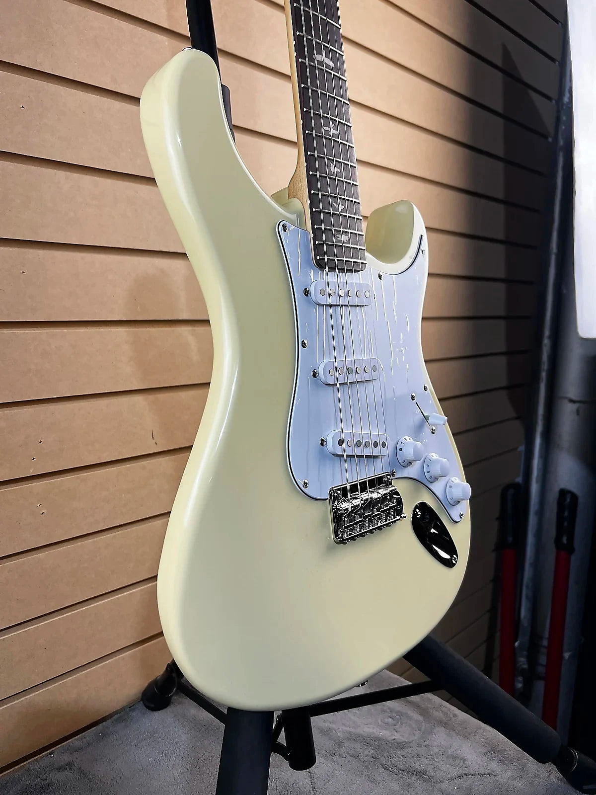 SE Silver Sky Electric Guitar - Moon White w/ RW FB #028