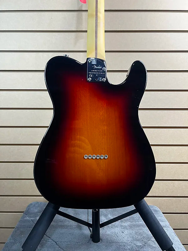 American Professional II Telecaster Left-Handed - 3-color Sunburst w/Rosewood Fretboard #811