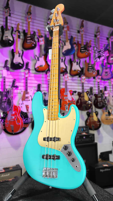 Squier 40th Anniversary Vintage Edition Jazz Bass - Satin Seafoam Green *FREE PLEK WITH PURCHASE* Free Ship