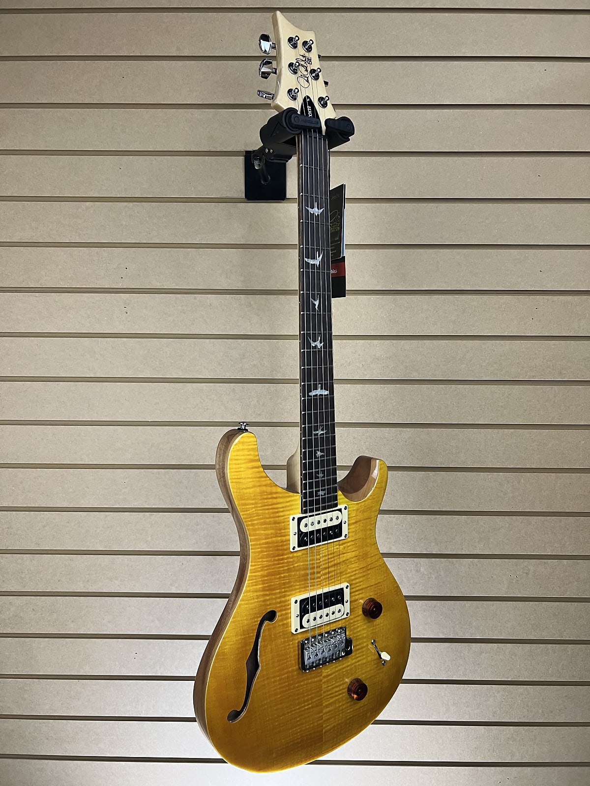 SE Custom 22 Semi-hollow Electric Guitar - Santana Yellow #351