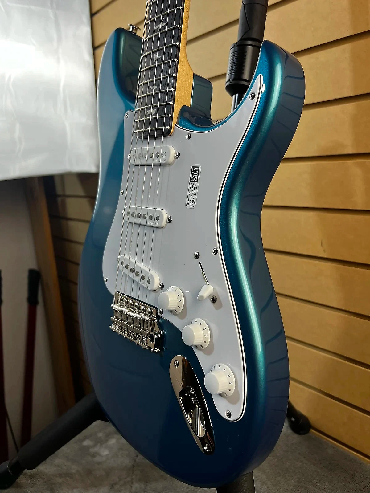 Silver Sky Electric Guitar - Dodgem Blue #727