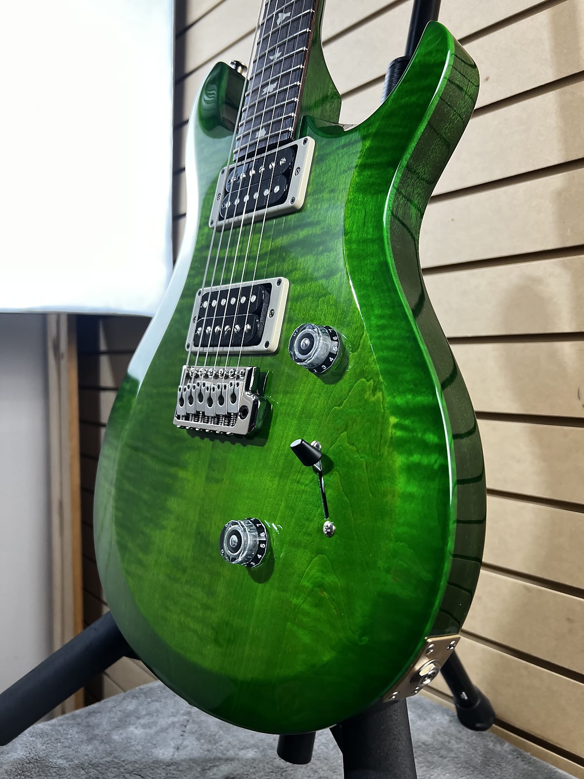 S2 Custom 24 - Eriza Verde #187