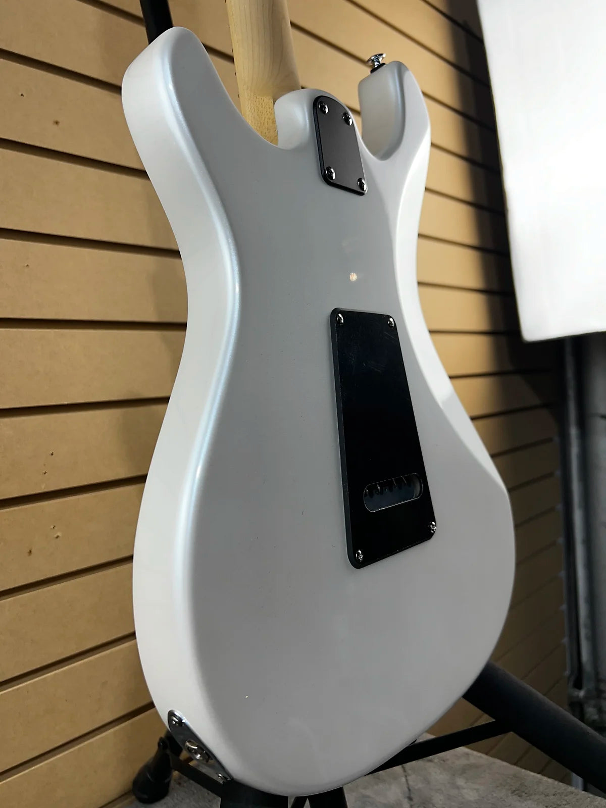 SE NF 3 Electric Guitar - Pearl White with Maple Fingerboard #957