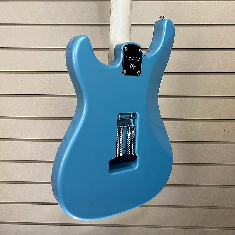 Silver Sky Electric Guitar - Polar Blue with Maple Fingerboard #920