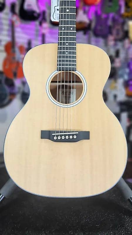 Martin 000Jr-10 Acoustic Guitar - Natural Authorized Dealer *FREE PLEK WITH PURCHASE* 929